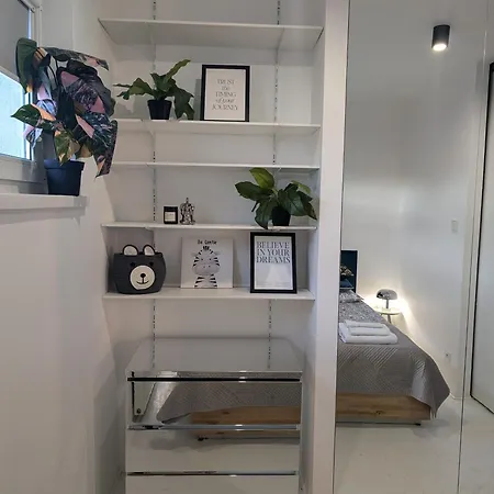 Royal Gardens Panorama By Cooee Warsaw