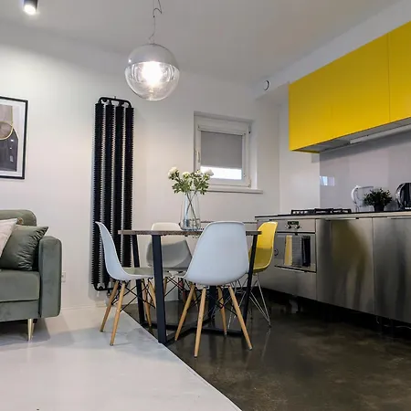 Royal Gardens Panorama By Cooee *