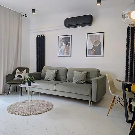 Appartement Royal Gardens Panorama By Cooee Warschau